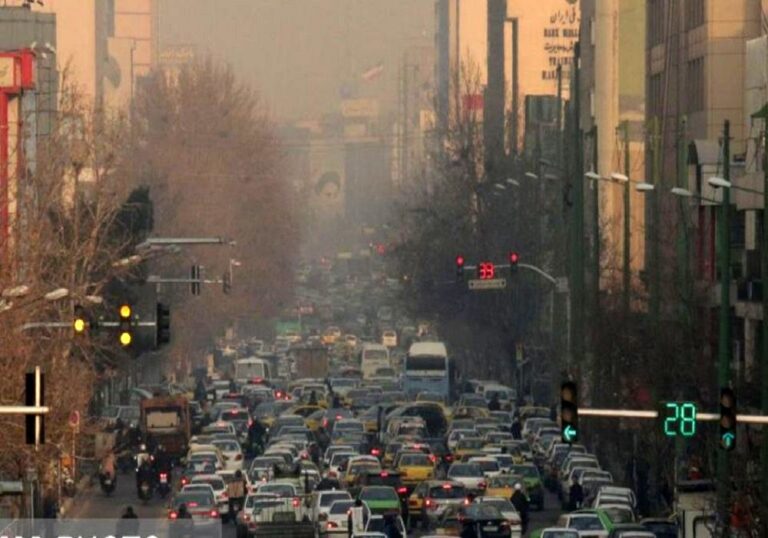 آلودگی هوا به جان زنان و دختران ایران/ از هر ۱۰ دختر ایرانی یک دختر به این بیماری دردناک مبتلاست_65847182c40f1.jpeg