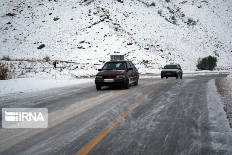 جاده‌های اصفهان مه آلود و لغزنده است/ از سفر غیرضرور پرهیز کنید_67747ead85c8e.jpeg