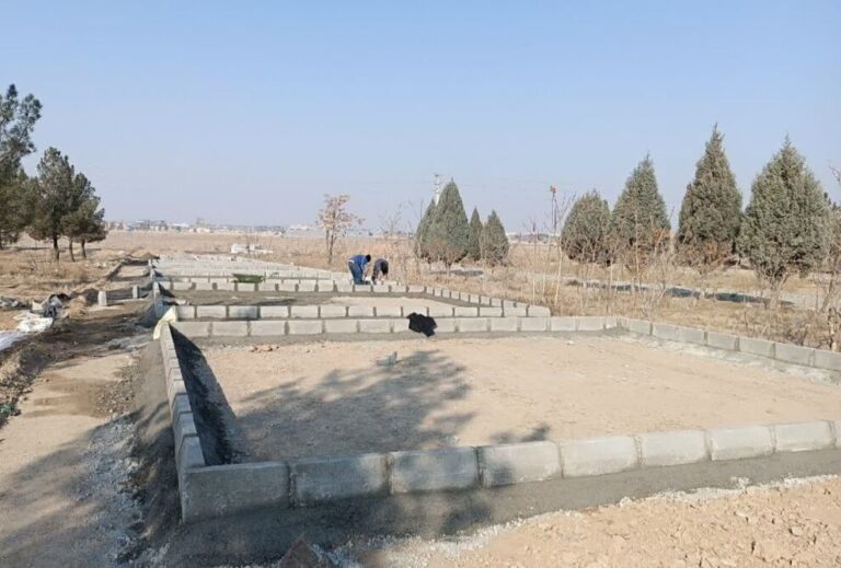 ساخت ۷۰ سکوی بتنی در بوستان شهر صفادشت برای اسکان اضطراری_6790d69c5e019.jpeg