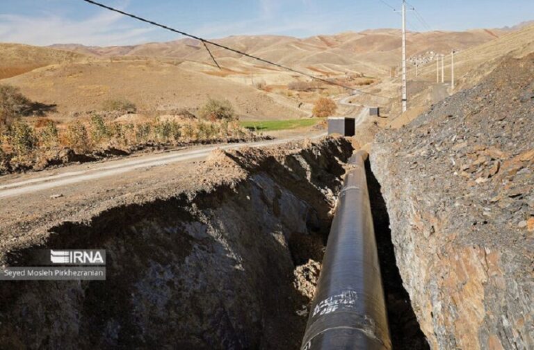 فرماندار: اجرای طرح انتقال آب سرانی در اولویت برنامه‌های شیروان است_677b86a53dd9b.jpeg