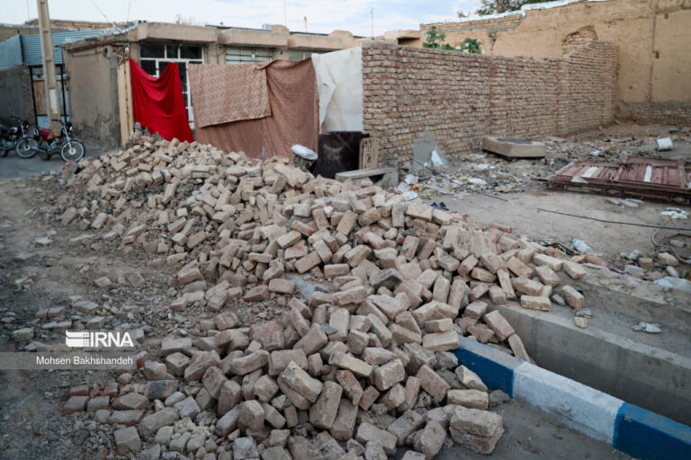 بازسازی ۴۵۰۰ واحد مسکونی خراسان رضوی در گرو صدور تضمین نامه سازمان برنامه_67add7e819772.jpeg