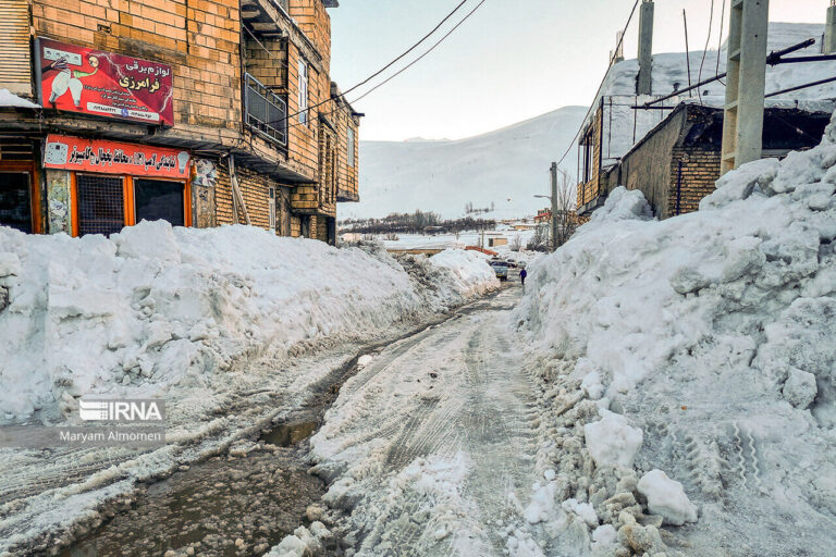 برف و کولاک راه ۲۱۰ روستای مازندران را مسدود کرد_67a891ac9df8a.jpeg
