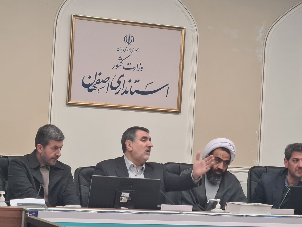 ساجدی نیا: مسائل بحرانی اصفهان در سطوح ملی و عالی پیگیری جدی میشود_67a546d11a91b.jpeg