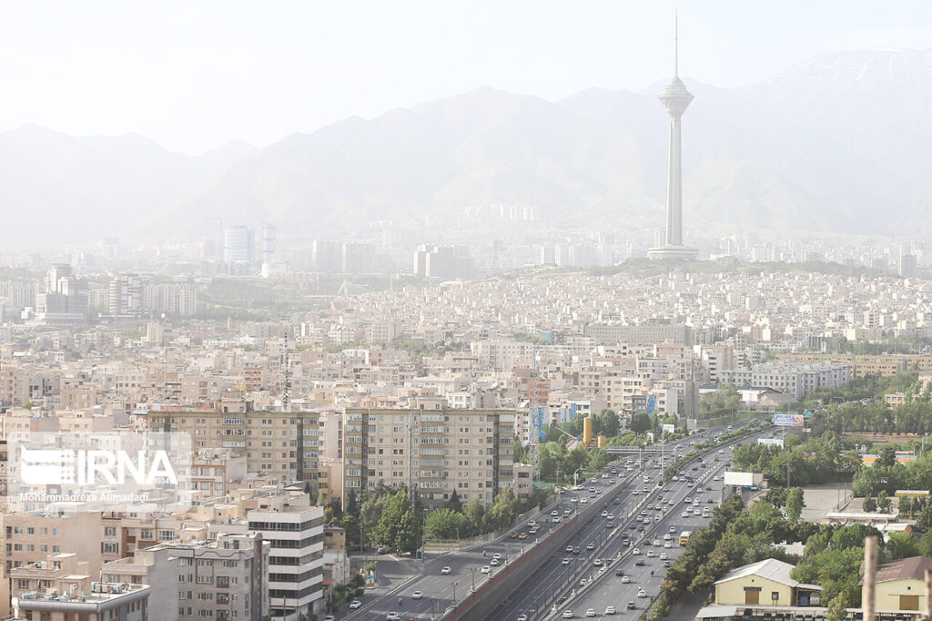 ماندگاری گردوخاک در تهران؛ هوا ۶ درجه گرم میشود_681ba6e67521e.jpeg