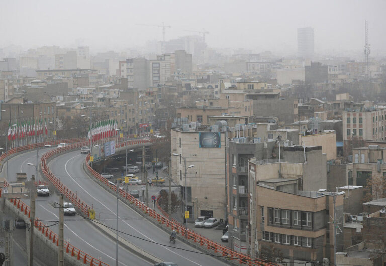 بازگشت هوای سمی به ۴ شهر | تداوم آلودگی در جنوب و تمرکز گرد و غبار در پارس و کرمان_68ad4a6a88773.jpeg