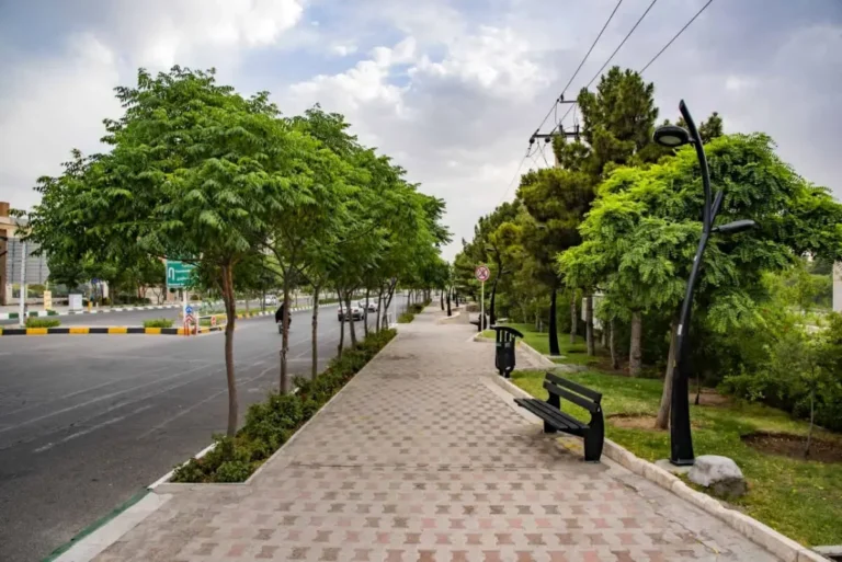 پیش‌بینی هوای فارس فردا سه شنبه ۸ مهر / جوی آرام تا پایان هفته_68da887c7573e.webp