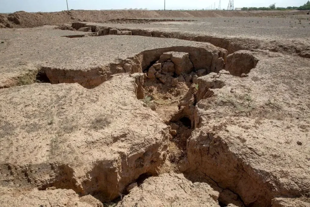 البرز جزو پنج استان اول درگیر فرونشست_68f9c00a4f91e.webp