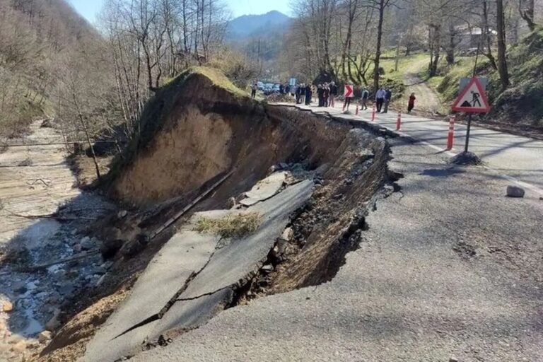 جزئیات تازه از رانش زمین در بافت تاریخی ماسوله_68eca3f5cb562.jpeg