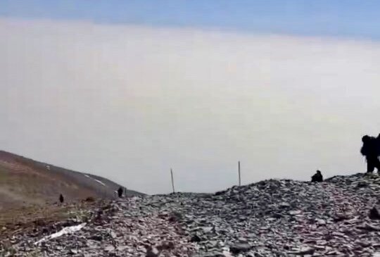 تصاویر ناراحت کننده آلودگی هوای تهران از قله توچال | آیا پایتخت تعطیل می‌شود؟ + فیلم_6921f75200739.jpeg