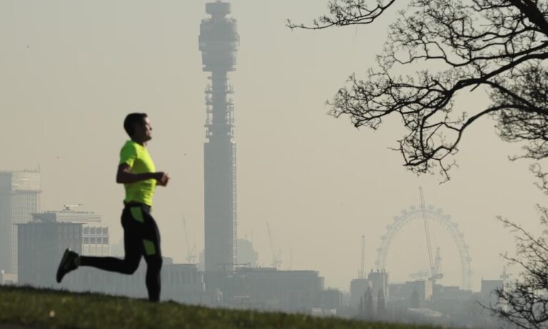 ورزش در روزهای آلودگی هوا ؛ ریسک یا فایده؟_691eabbc881a7.jpeg