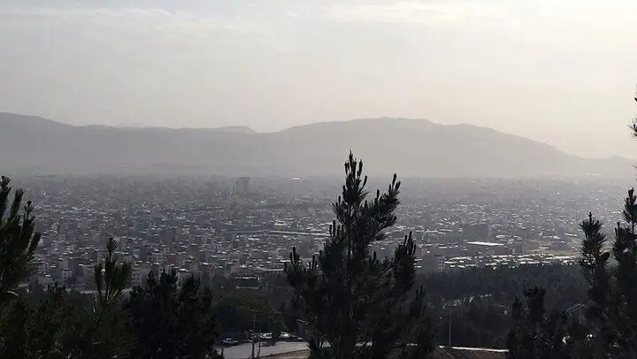 کیفیت هوای آذربایجان شرقی فردا ۱۸ آبان ۱۴۰۴؛  افزایش آلاینده‌ها در روزهای آینده_690fb4e41ff4f.webp