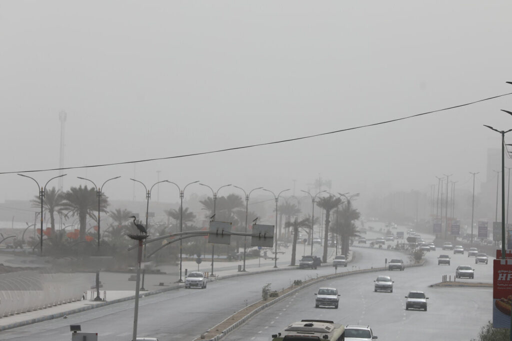 گرد و خاک روی نوار جنوبی ایران | بندرعباس، زابل و اهواز آلوده ترین شهرهای ایران_690b8dd478992.jpeg