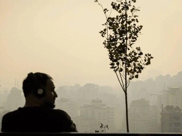 آلودگی هوا؛ از مرگ ۳۵۷ نفر در تهران تا کاهش شانس باروری زنان_692e7d8f458d3.jpeg