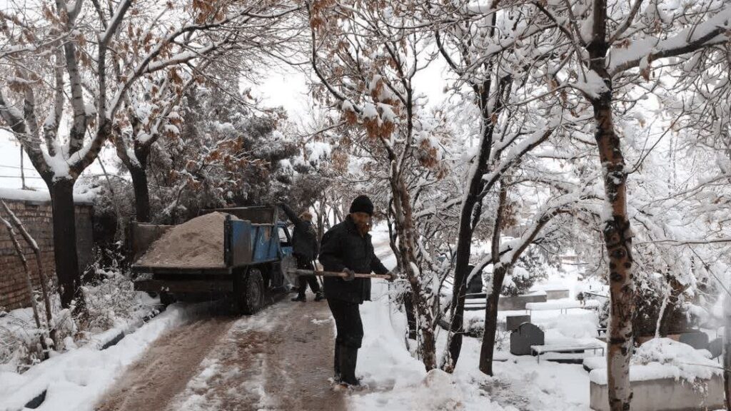 برف و باران در این استان ها | تهران یخ می زند_694cd0118fb55.jpeg