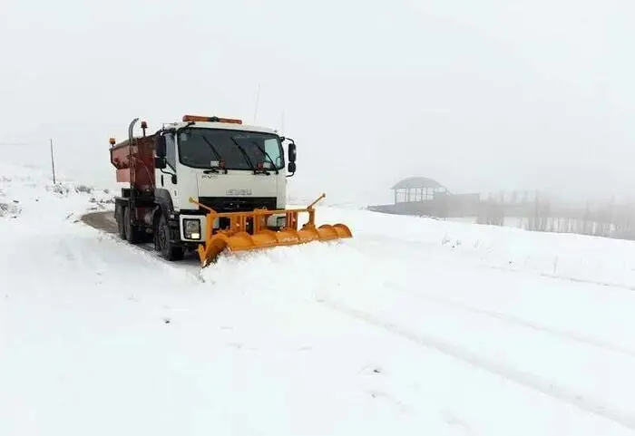 بارش شدید برف طی دو روز گذشته در مازندران / ارتفاع برف در بلده به ۲ متر رسید_6973e8ea00c36.webp