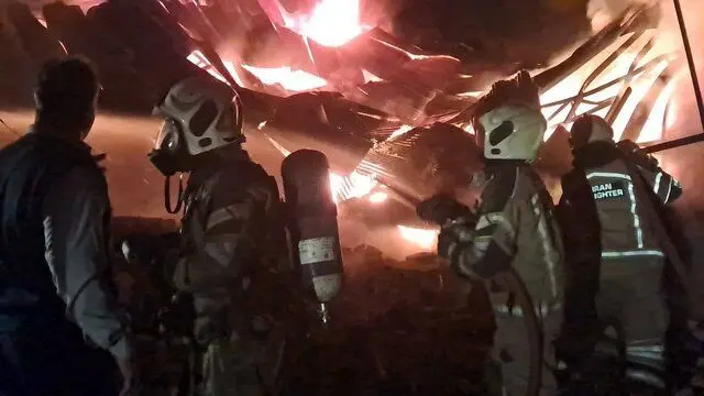 جزئیات آتش سوزی کارگاه مبل سازی در جاده ساوه اعلام شد_69771670c4dff.webp