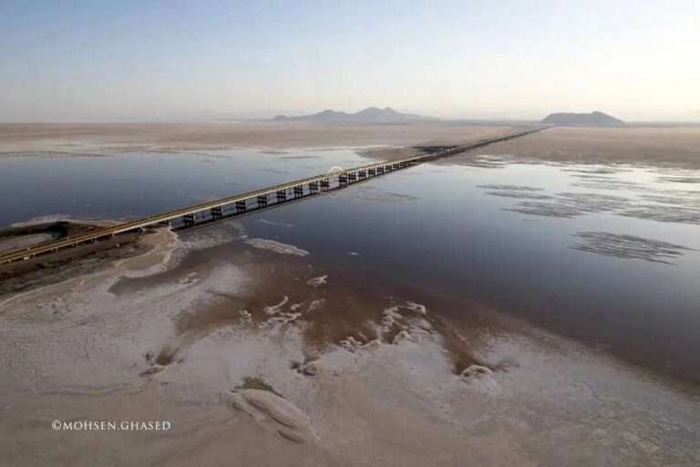 دریاچه ارومیه روی شبکه‌ای از گسل‌های فعال؛ از گسل شمال تبریز تا روند دهخوارقان/ گسل‌ها چگونه بر آب و لرزه‌خیزی دریاچه ارومیه اثر می‌گذارند؟_6979bda2c09d9.jpeg