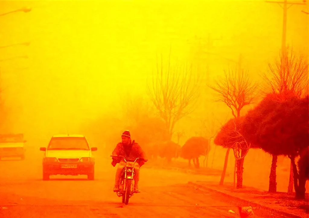 توفان شدید در یزد / توفان با سرعت ۱۲۹ کیلومتر بر ساعت یزد را در نوردید_698432dda26bd.webp