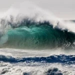 هشدار برای تردد دریایی جزیره کیش و بنادر چارک و آفتاب_698115e7834ec.webp