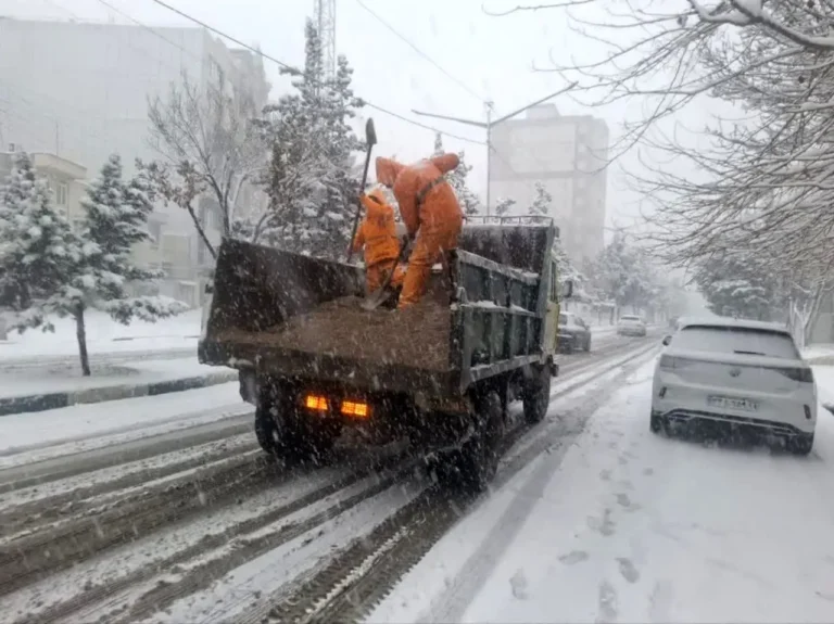 پیش بینی هوای همدان؛ شنبه ۱۸ بهمن/ برف و باران در راه است_69865bde4cad8.webp